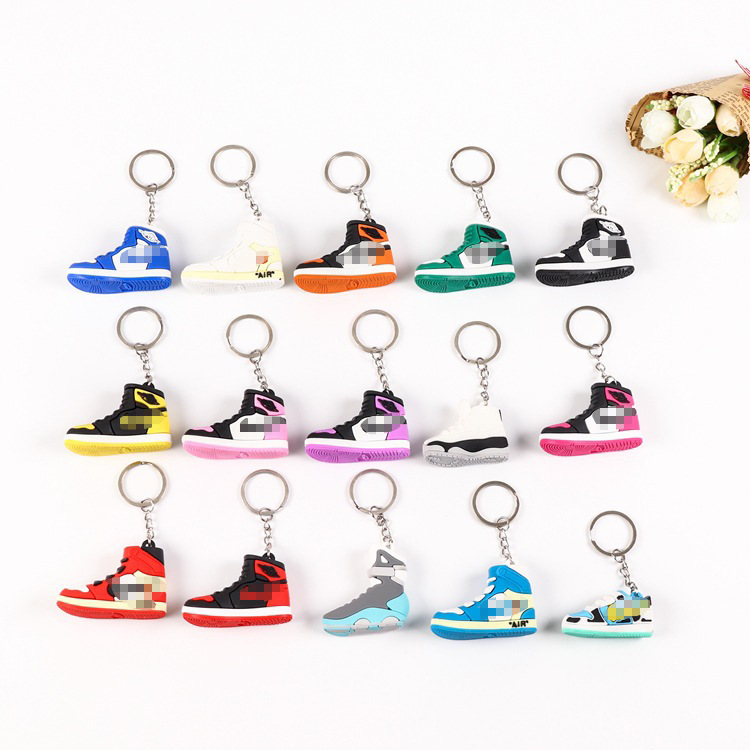 

Favors Mini Rubber 3D Sneaker Keychain Woman Men Kids Key Ring Gift Designer Shoes Keychains Handbag Key Chain Basketball Shoes Key Holder