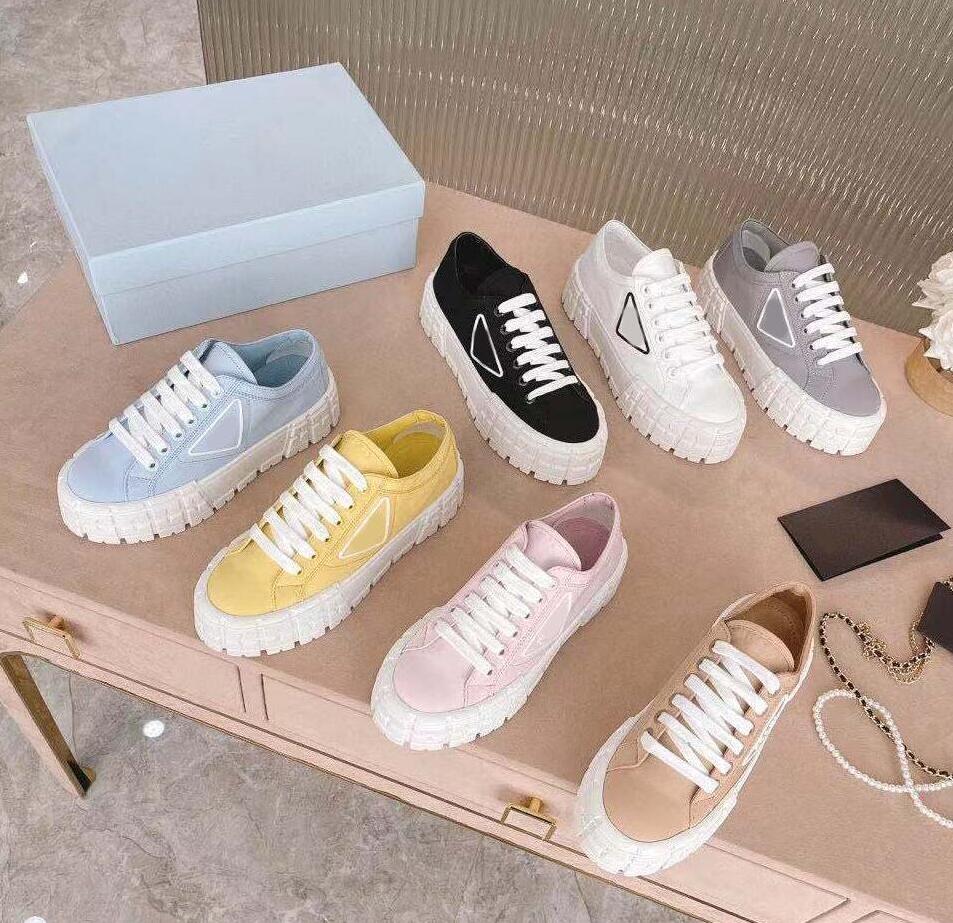 

Designer Women Nylon Casual Shoes Gabardine Classic Canvas Sneakers Brand Wheel Lady Stylist Trainers Fashion Platform Solid Heighten with box, Color 3