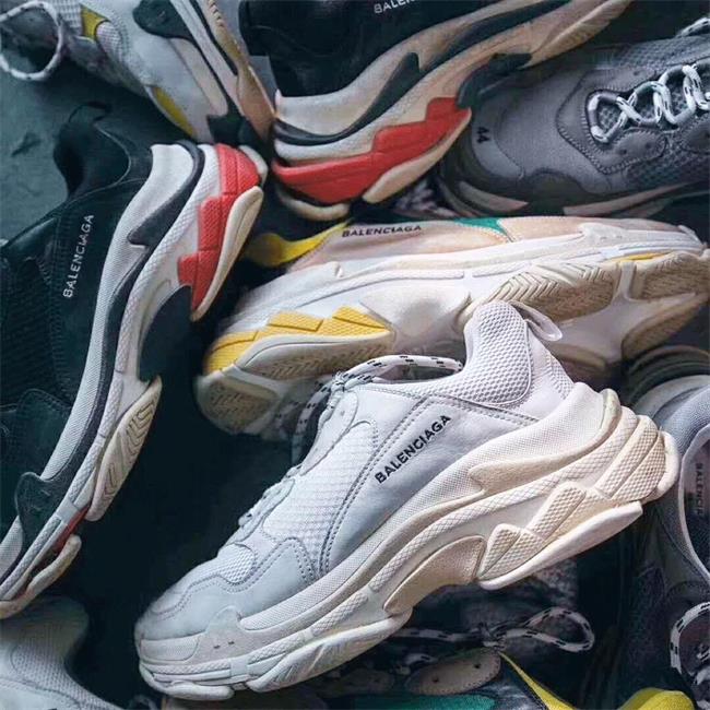 

17FW Retro Hommes Femme Dad Shoes Triple S Chaussures Sneakers White Pink Black Men Women Fashion Trainer Casual Shoes