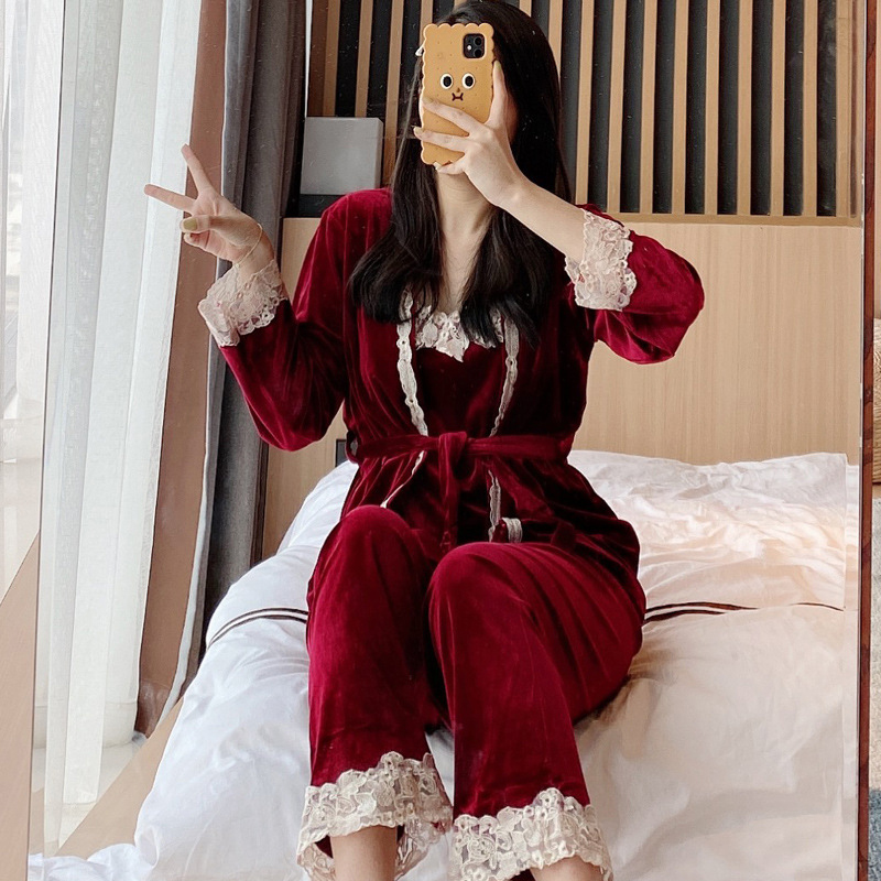 

2021pajama woman winter 2021 gold velvet 3 pieces pajamas set autumn winter 4 color lace sling long sleeves nightdress, Black;red