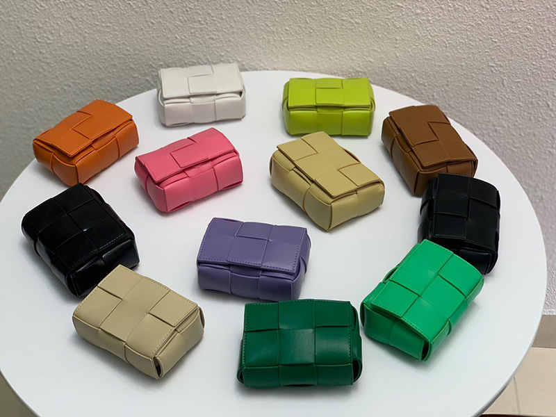 

Women Luxurys Designer Bags high quality handbags Purses real leather handbag woven Crossbody Bag, Pink