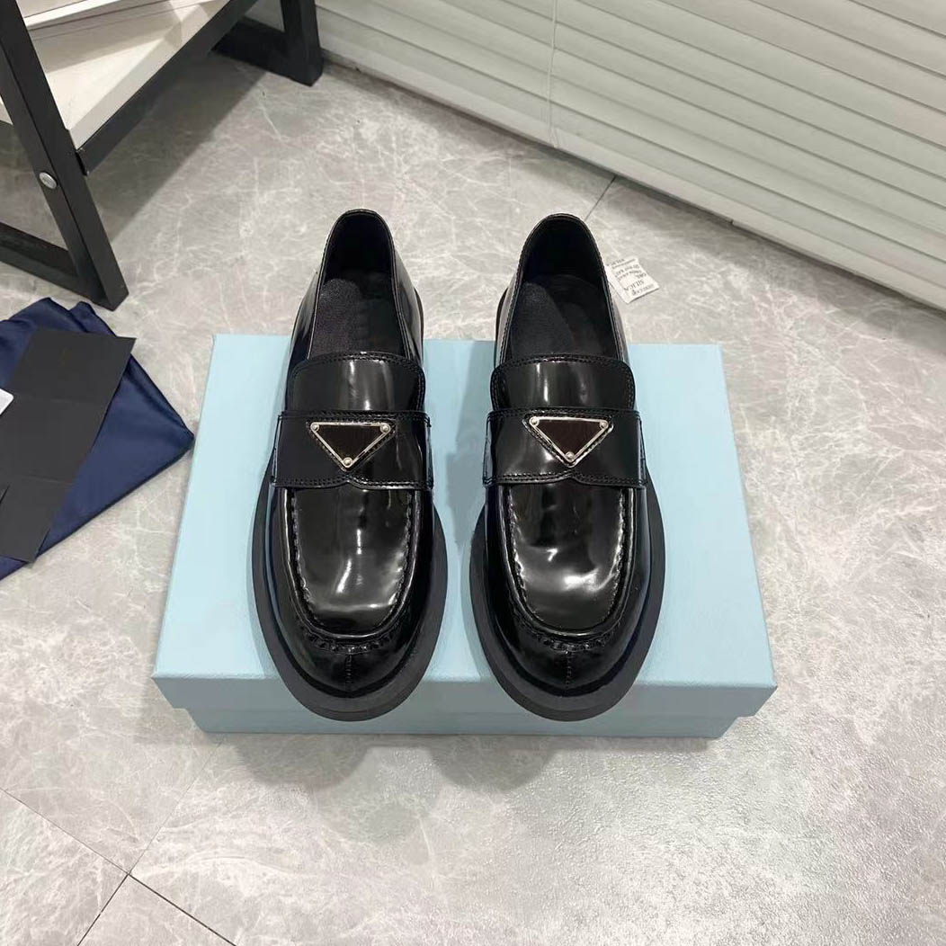 

classic women Flat designer Dress shoes 100% Authentic cowhide Metal buckle Lady leather letter casual shoe Mules Princetown Men Trample Lazy Loafers Large size 35-41, Black