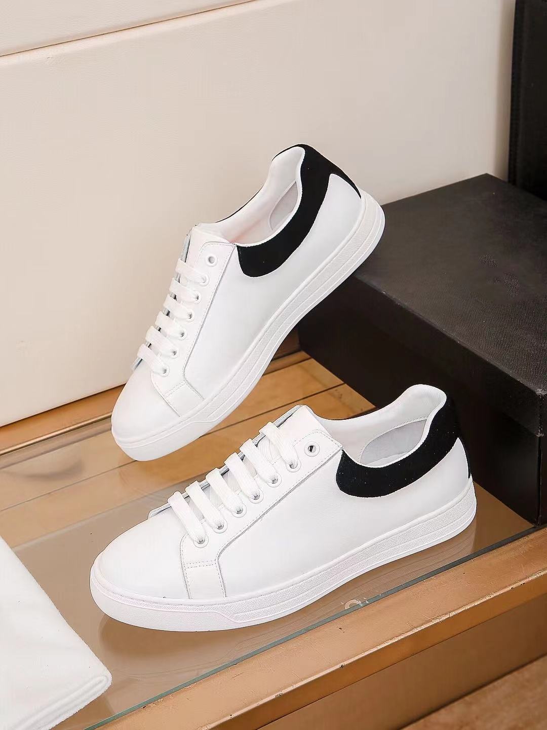 

DadBox Casualladies graffiti white shoes 2021 Mens leather casual shoe flowers Platforms Print pattern fashion personality wild couple sneakers women