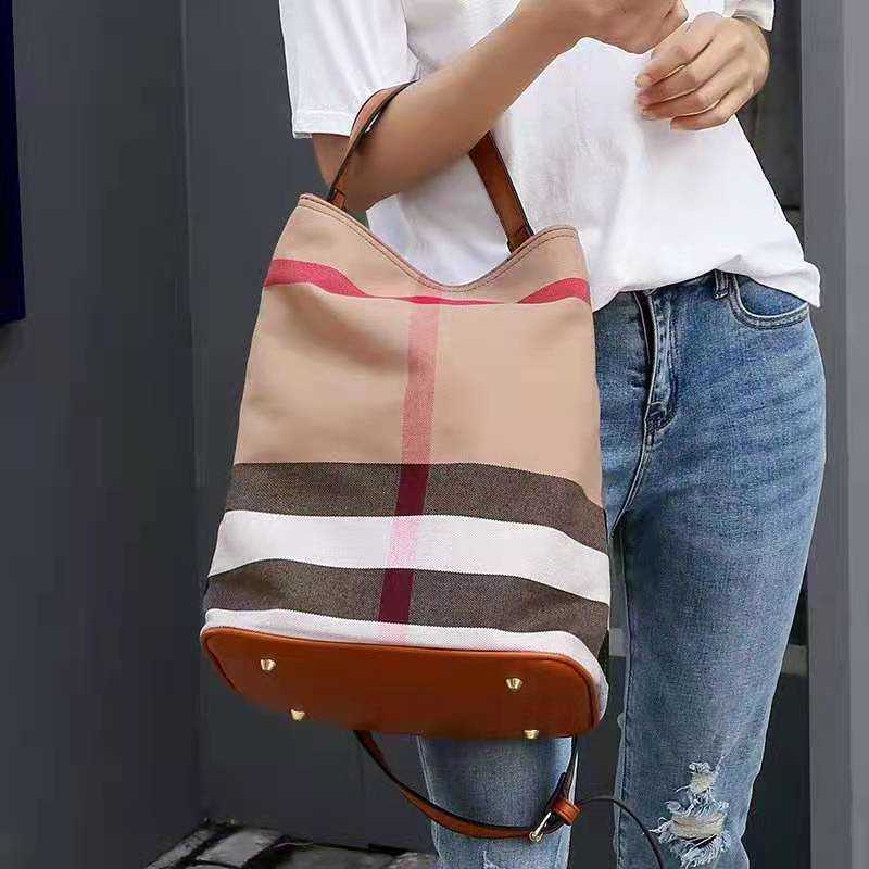 

2021 New Fashion Classic Plaid Canvas Women's Bag Luxury Large Bucket Portable Shoulder Brand Capacity Q0709, Black