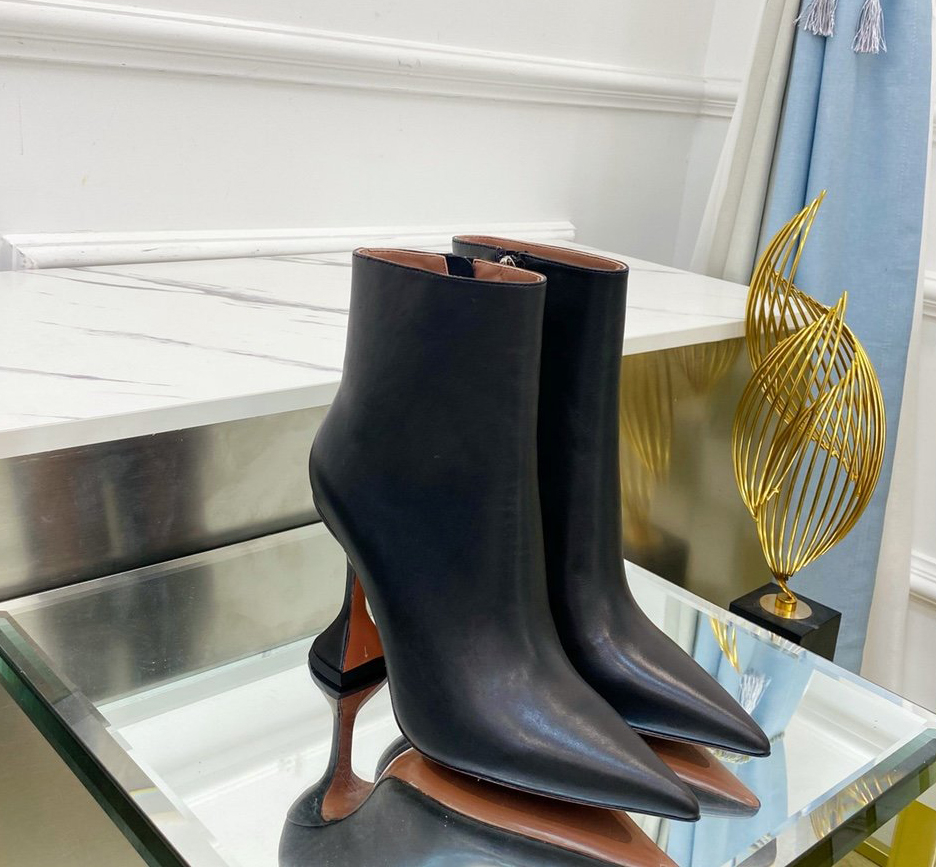 

luxury designer top quality autumn and winter women Short rivet shoes amina sexy letters Socks boots muaddi letter fashion thick heel high heels Martin Boots