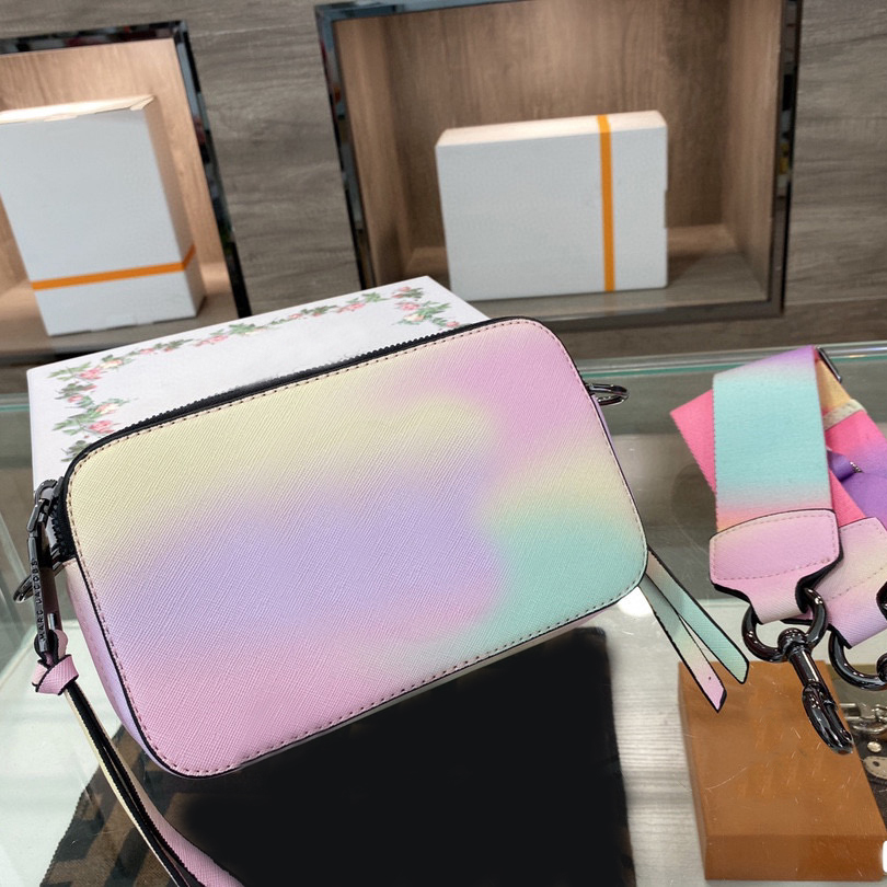 

Luxury Designer Brand Fashion Shoulder camera Bags Handbags High Quality women chains letter all-match phone bag wallet crossbody Metallic Colour profusion, No bags