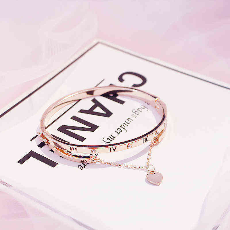

Wholesale- Rose Gold Stainless Steel Bracelets Bangles Female Heart Forever Love Brand Charm Bracelet for Women Famous Jewelry