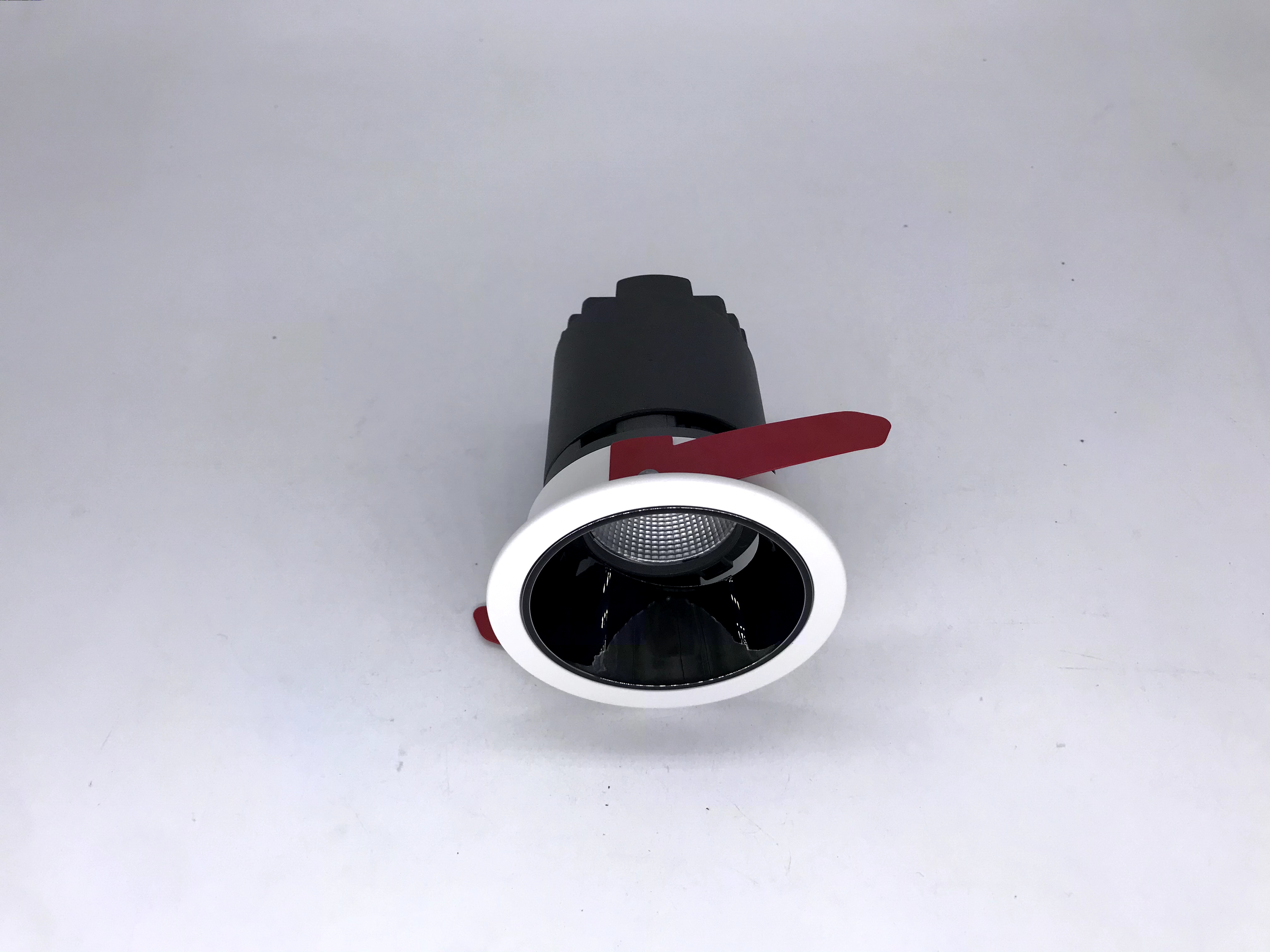 

Modern led spotlight for hotel lighting decoration in colorful reflector adjustable downlight housing with COB module Gu10 MR16 bulb