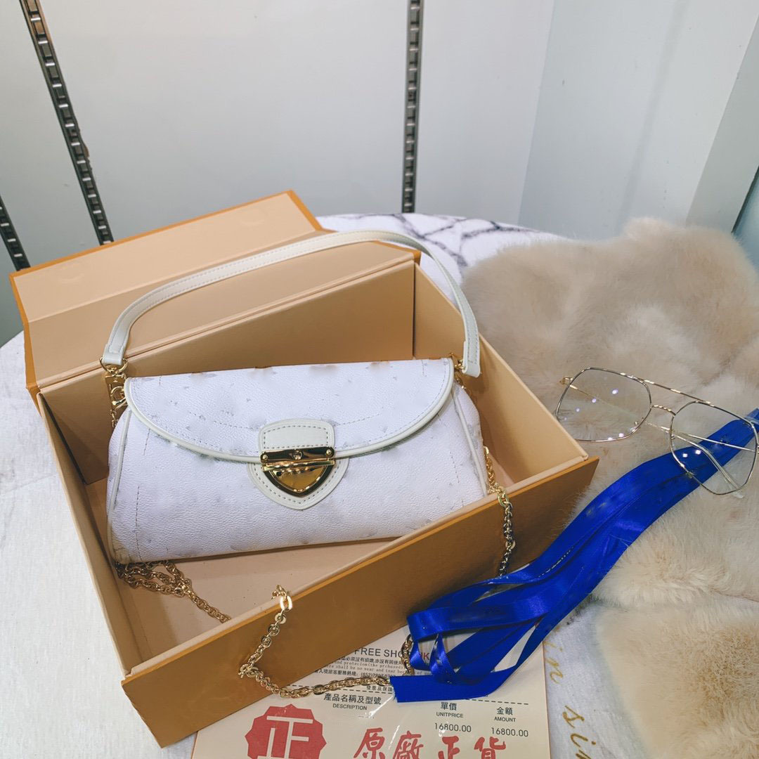 

2021 Beverly MM shoulder hand bag White Size:25x15x7CM V-215