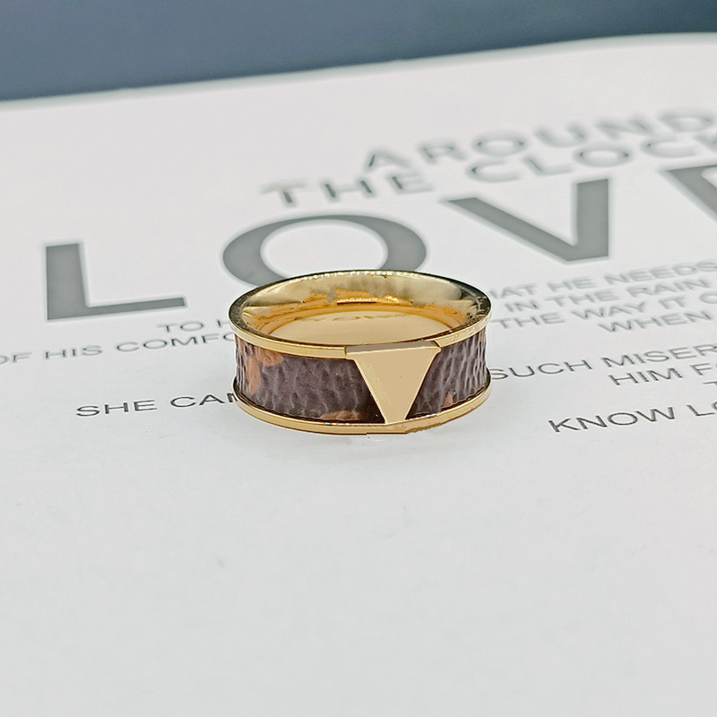 

Titanium steel leather gold band ring letter L designer men's and women's fashion luxury gifts for friends wedding party jewelry does not fade