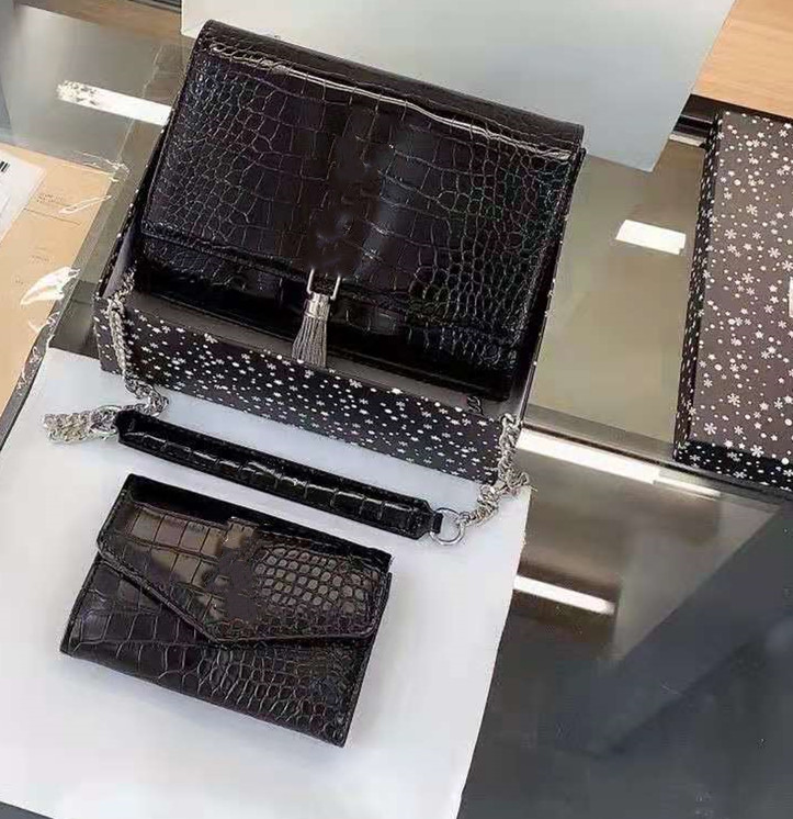 

Women's single shoulder chain bag + short PURSE DESIGNER fish pattern fabric two piece gift box packaging, Black