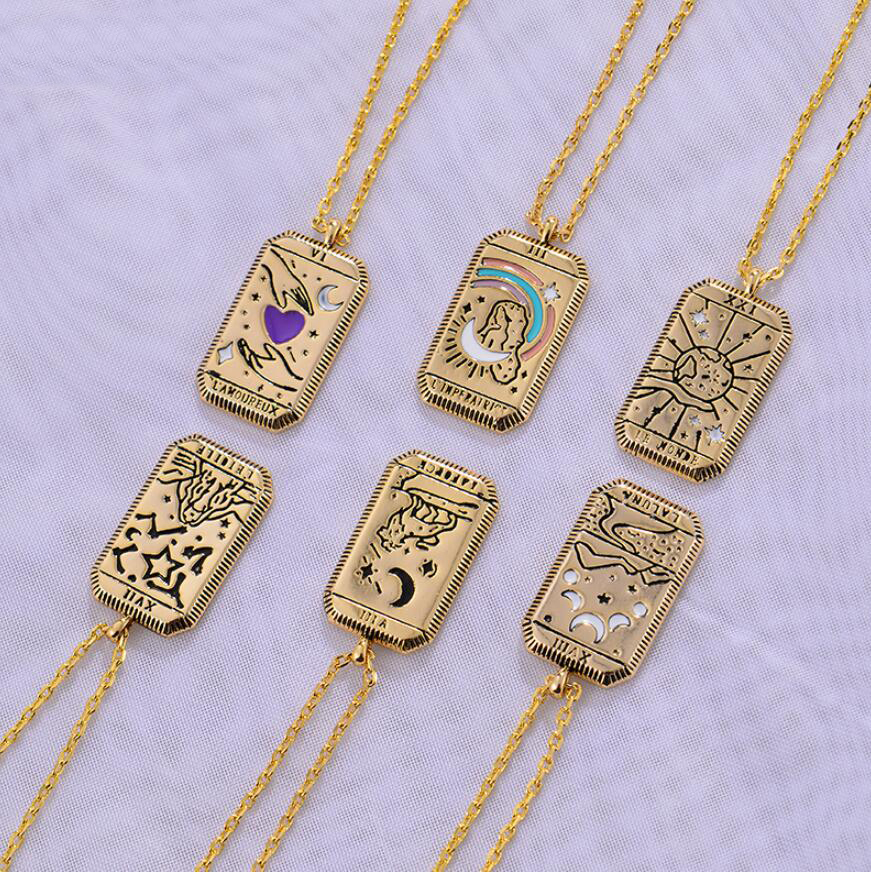 

Vintage Square Pattern Pendant Tarot Necklace Creative Sun Moon Star 16k Gold Necklaces For Women Fashion Memorial Jewelry