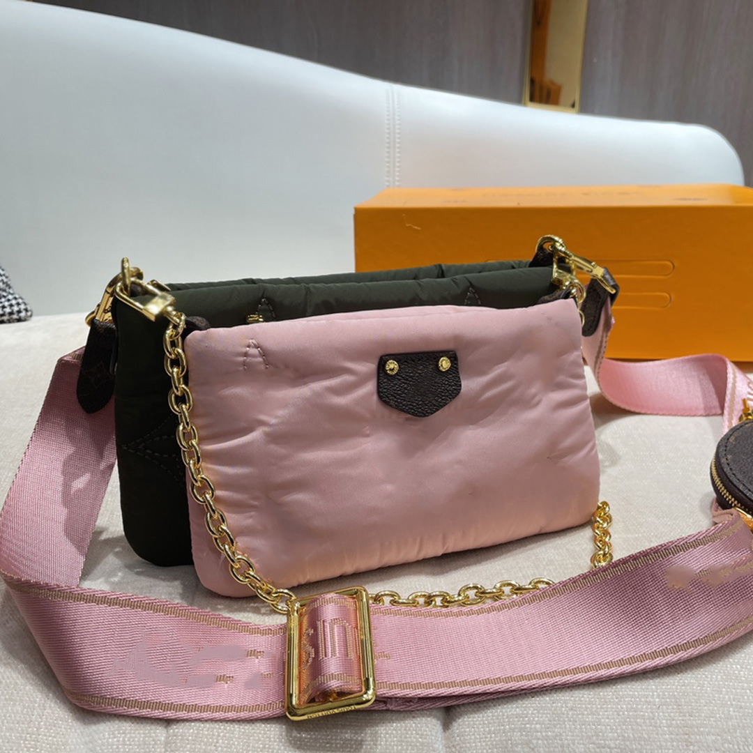 

Luxury Designer France Brand Old Flower Shoulder Bags High Quatity Down Fabric Two-tone Crossbodybag Fashion Winter Classic Women Messenger Luxurys Designers Bag, Split