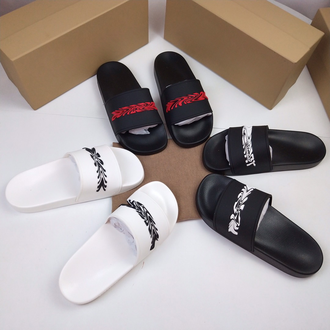 

Summer classic plaid flat-soled slippers, casual beach shoes, couple models, one-word slipperss, non-slip soft-soled outer wear