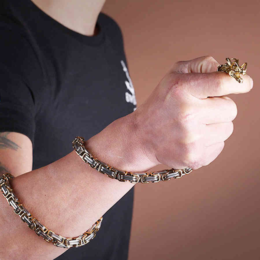 

Steel Dragon Stainles Hand Bracelet Whip Corrosion Resistance Self Defense Protection Waist Hanging Weapon Tactical Outdoor Tool YJFD