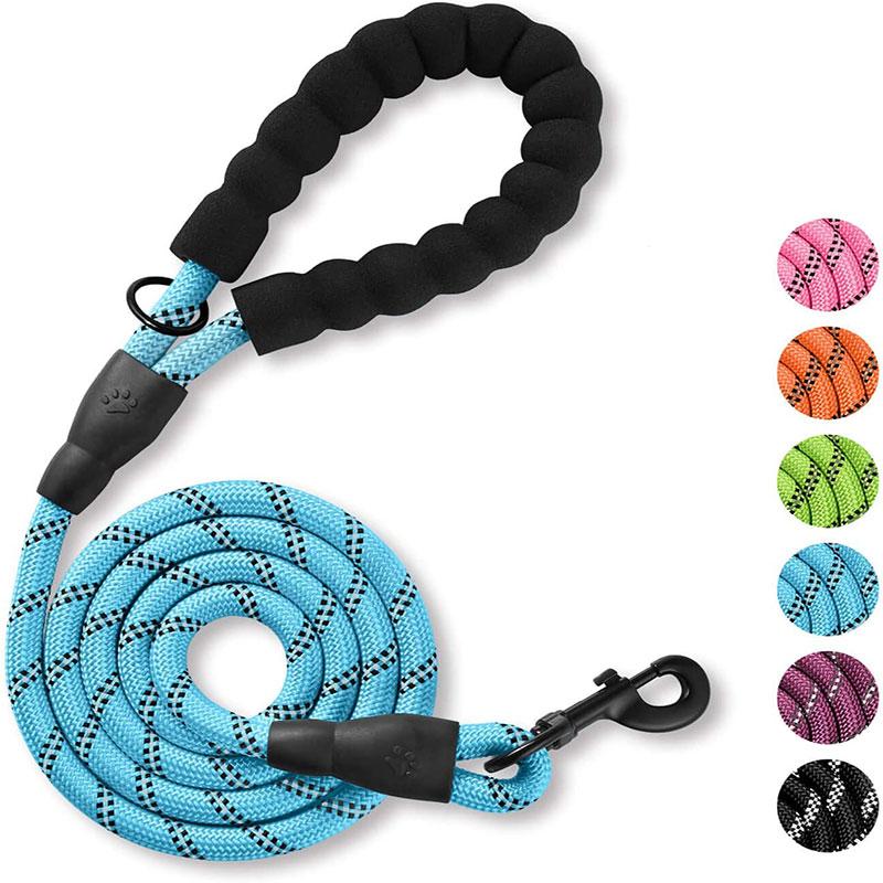 

Comfortable Padded Foam Handle Night Reflective Threads Strong Dog Leashes Collars