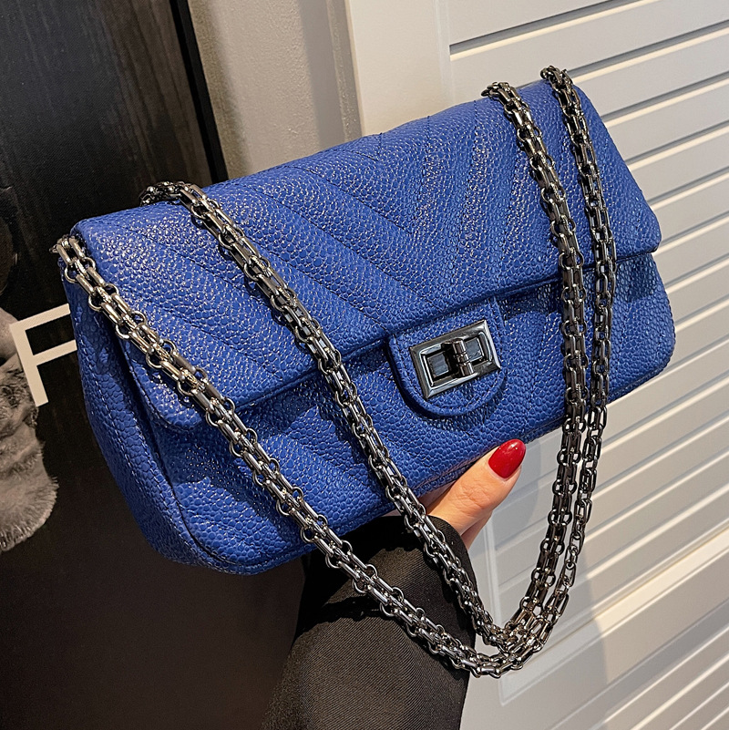 

Wholesale factory ladies shoulder bags This year popular clamshell blue chain bag classic sewing fashion backpack street trend striped handbag, Blue-small