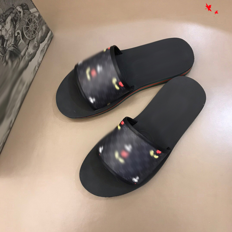 

2021 Designer luxurys slippers men sandals fashion beach shoes flip flops flat non-slip classical hole slipper with box size 39-45 -G233, Black
