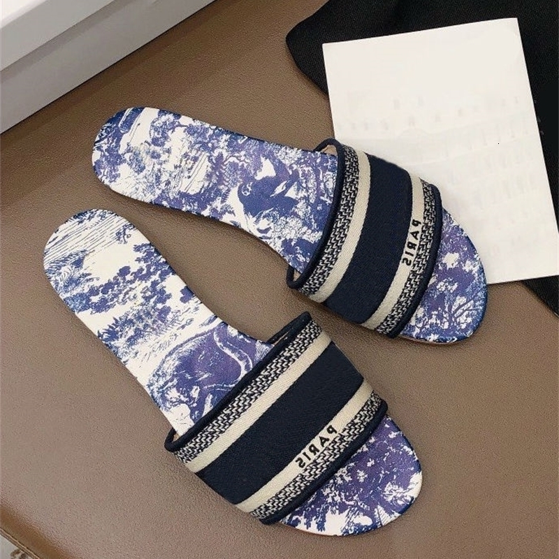 

Designer Leather Ladies Sandals Summer Flat fashion beach woman Big head Slipper Rainbow letters slippers with
