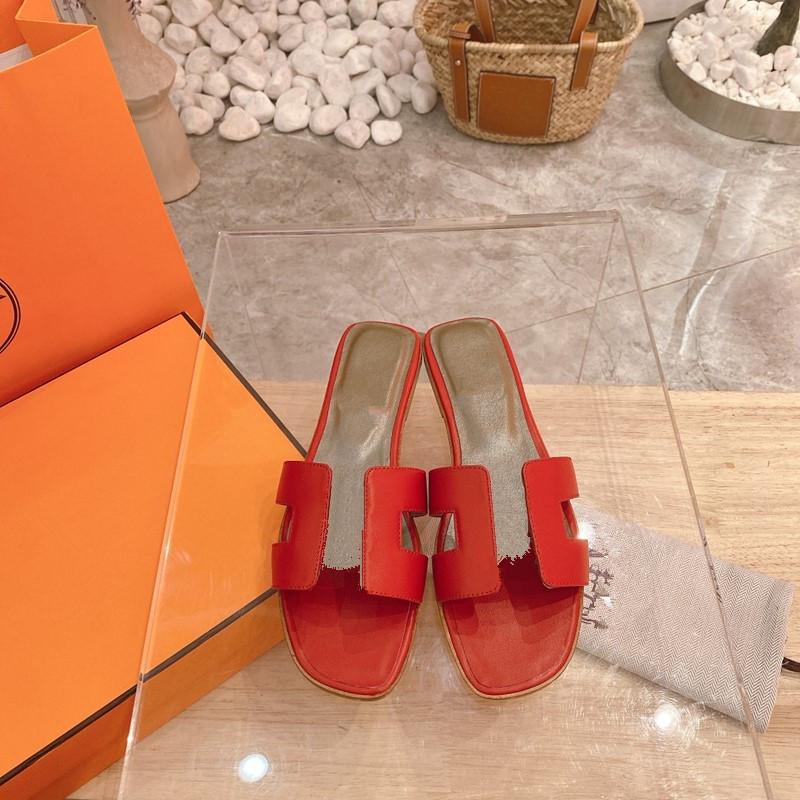 

Designer Shoes Classic solid color women's leather slippers sandals, flat bottom or 4cm heel for chooose calfskin material shows luxurious retro all-purpose style, Lightgreen