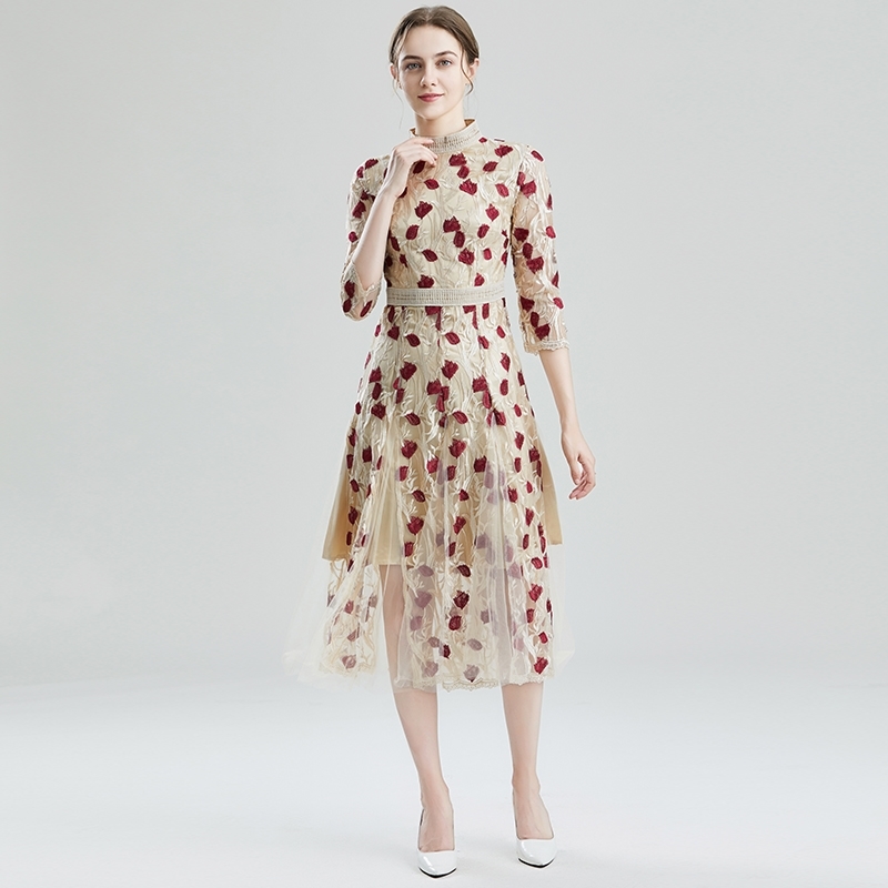 

Embroidery Party Dresses Runway Fashion Retro Flower Embroidered 3/4 Sleeve under knee Black Mesh For Women Vestidos 210603, The picture color