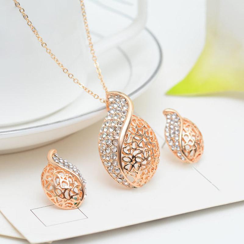 

Wedding Jewelry Sets KLEEDER Crystal Necklace Earrings Fashion Bridal Engagement Pendants Statement Accessories For Women, Slivery;golden