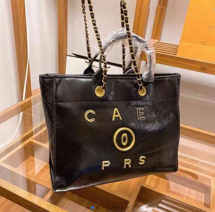 

High sense bag women's 2021 new fashion messenger bag high capacity Shoulder Bag H1217