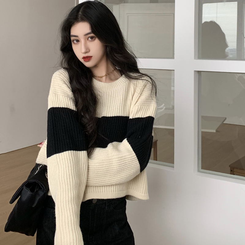 

3 colors 2021 Autumn Winter Women Pullovers And Sweaters Jumper preppy style Striped Female Short knitted Sweater (C9839), White;black