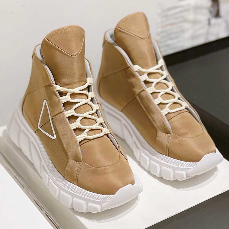 

Summer casual sports shoes TOP quality mens and womens hiking shoess fashion designer sneakers breathable non-slip soles exclusive customization