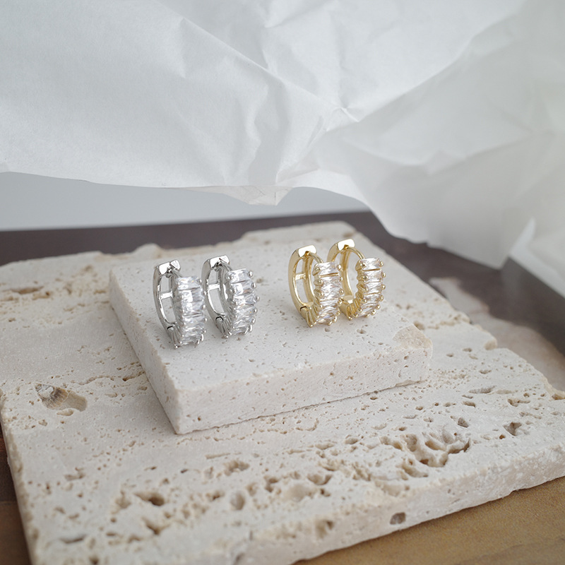 Designer Earrings French Senior Light luxury Fashion Personality Versatile earrings Golden/Silvery for women girl gifts-image-671951536