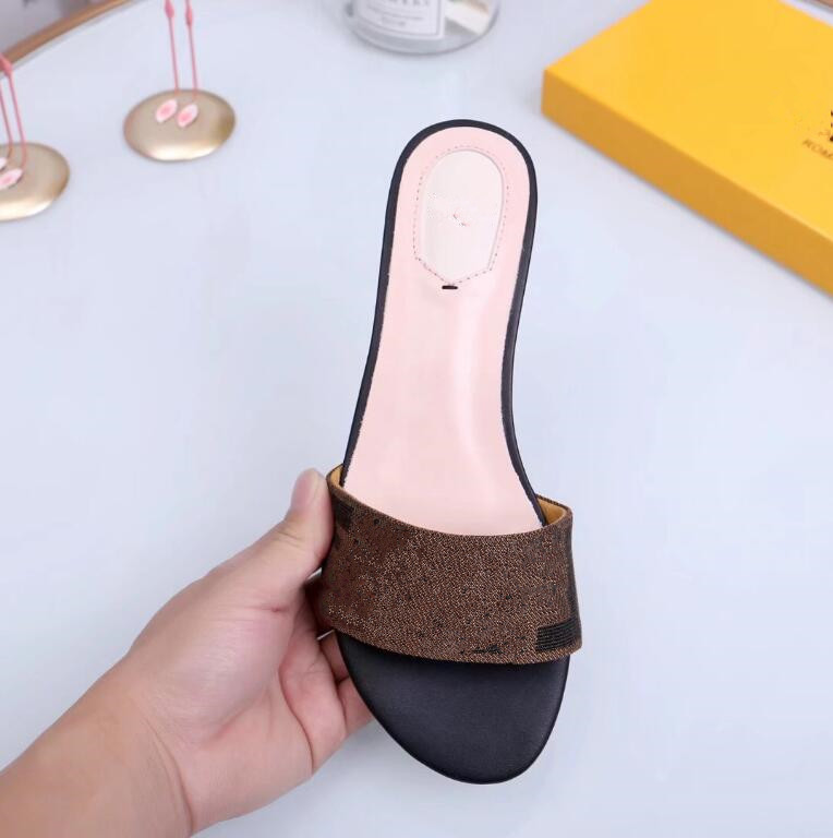 

Brand Weave Women Slipper Square Toe Flat Heel Slides Summer Outdoor Beach Sandal Shoes Ladies Flip Flop Plus Size 42, Black