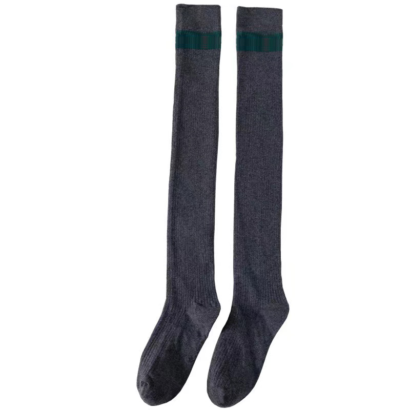 

2021 Designer ladies socks luxury sports autumn and winter breathable warmth stripe embroidery cotton women