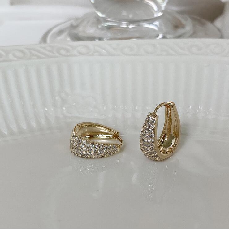 

2021 fashion high-end luxury Hoop & Huggie women full of diamonds party, give lover earrings, jewelry gifts that will not fade