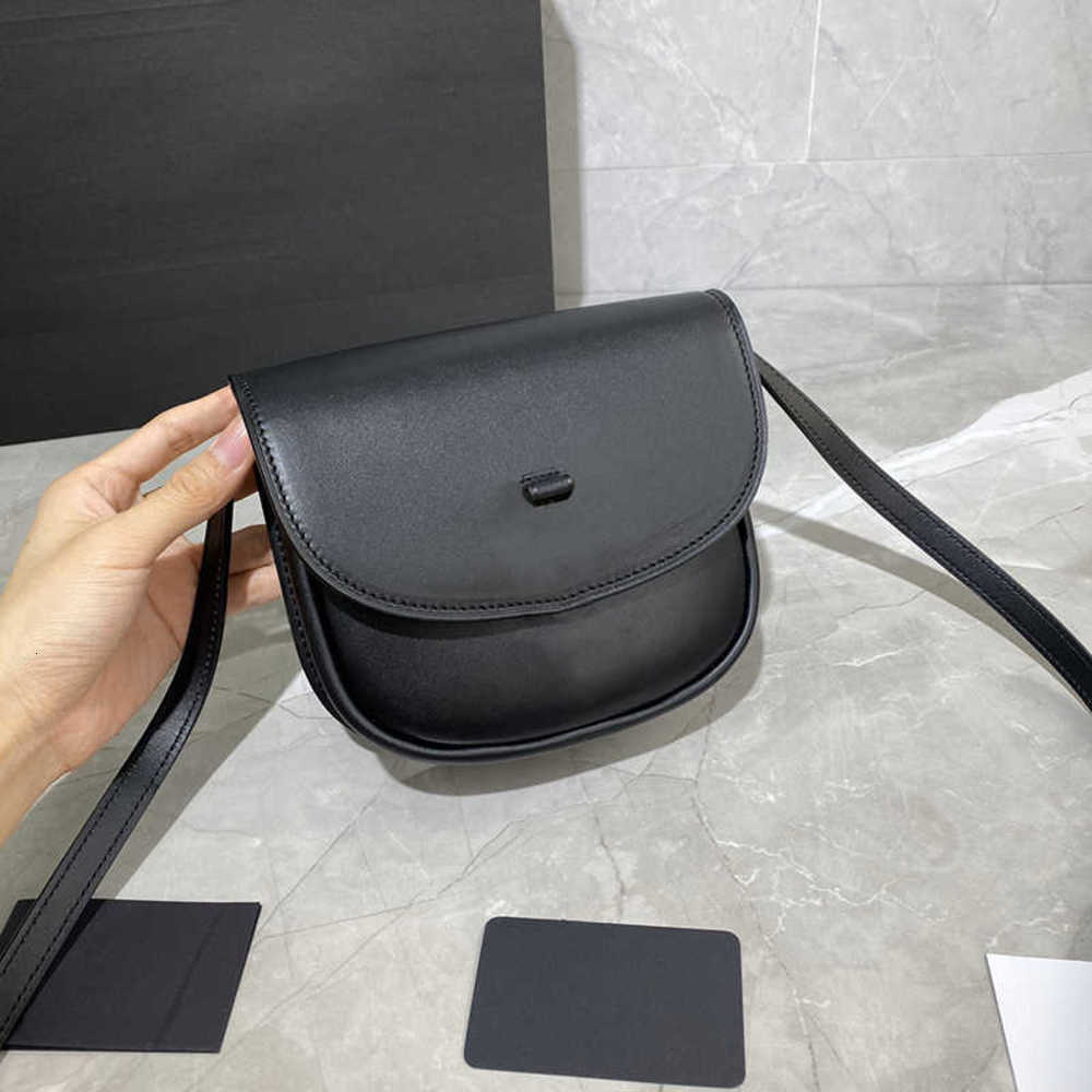 

7A+Designers 2021 Latest Style shoulder bag Round and compact appearance Concise and easy Smooth vegetable tanned calfskin Perfect and exquisite bag