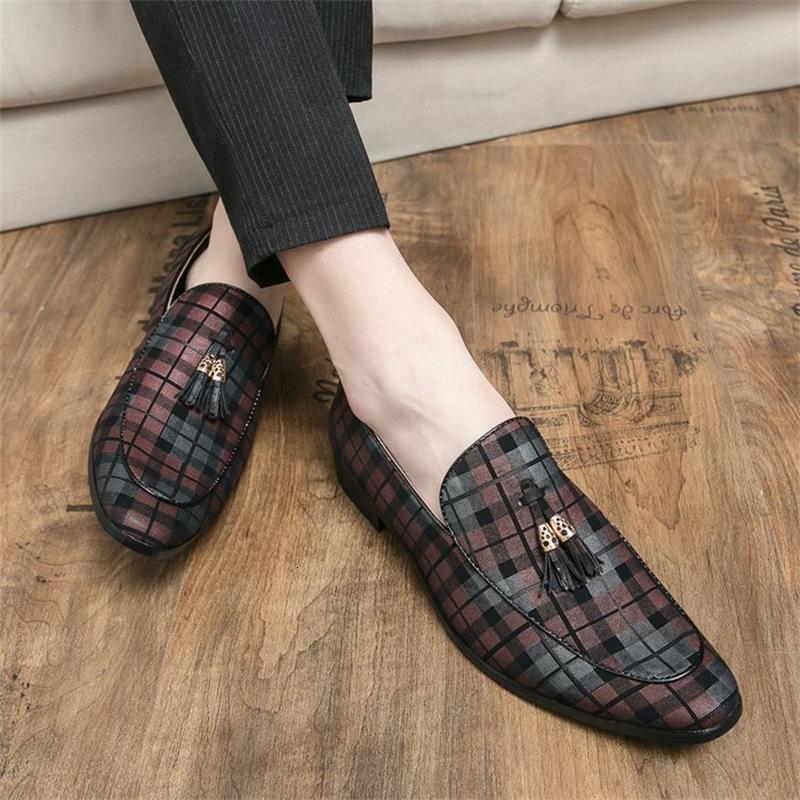 

dress shoes men's fashion business casual all-match classic lattice british style retro tassel low-heel comfortable loafers 3kc302, Black