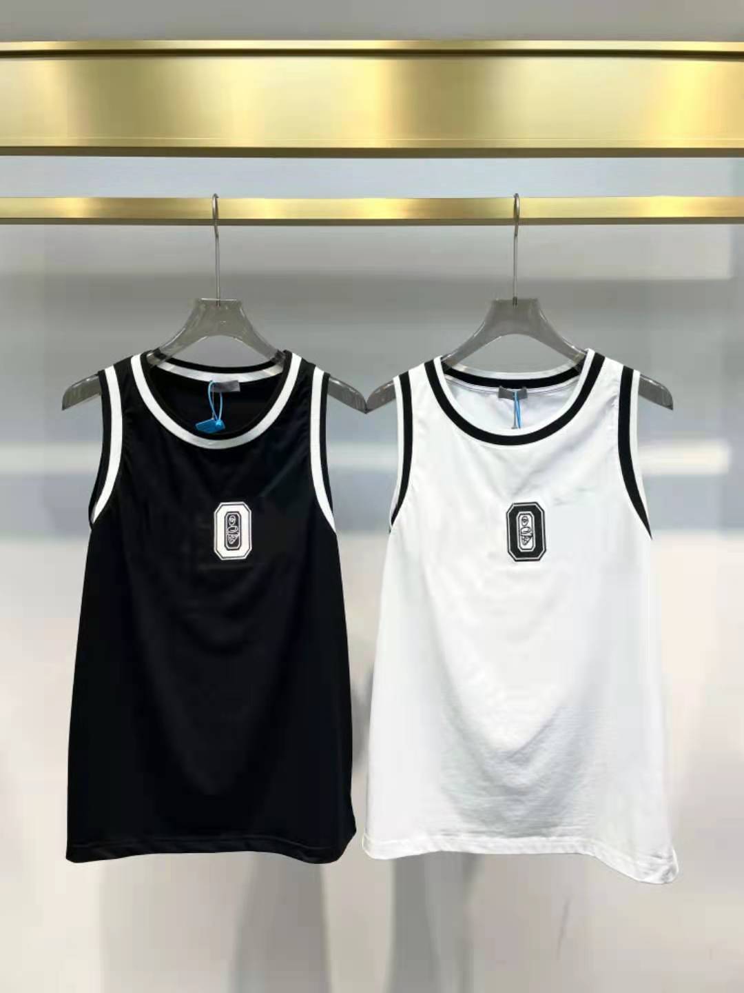 

21SS early spring letter Short sleeve Tee Men Women High Street Fashion paris vest Shirts Summer Breathable Tee zdld0509., White;black