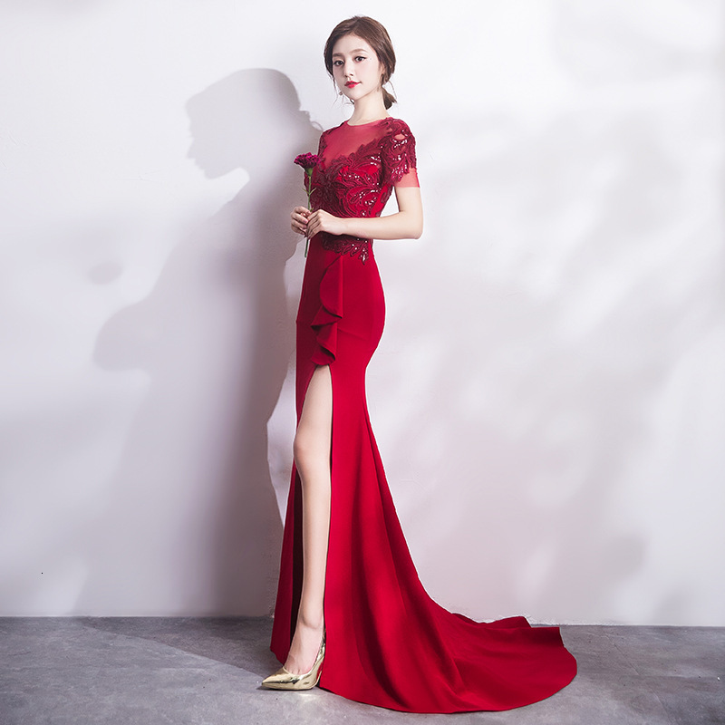 

Toast Bride 2021 Daily Red Fishtail Banquet Prident' Slim Annual Meeting Evening Drs, Black fishtail 1
