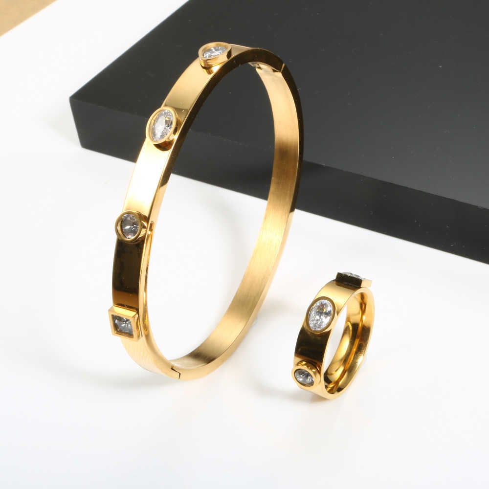 

New Arrival Gold Plated Color 4pcs Cz Stone Charm Bangle for Women S.steel Big Crystal Bracelet Wedding Engagement Jewelry Gifts Q0719