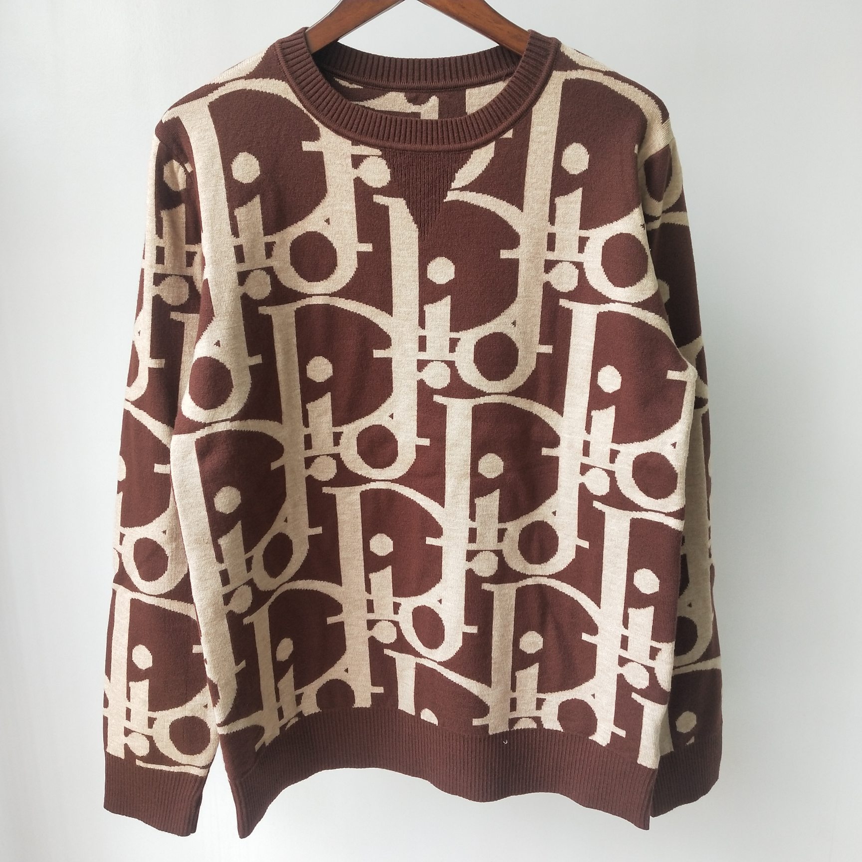 

Shipping Free 2021 Autumn Black/White/Wine Red Letter Print Autumn Women's Pullovers Brand Same Style Women's Sweaters DH327, White;black