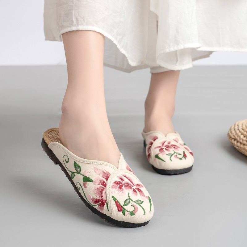

2021 Spring Ethnic Style Slippers Women Hanfu Embroidered Shoes Tea Clothes Literary Sen Breathable Womens Cloth Shoes, Ivory