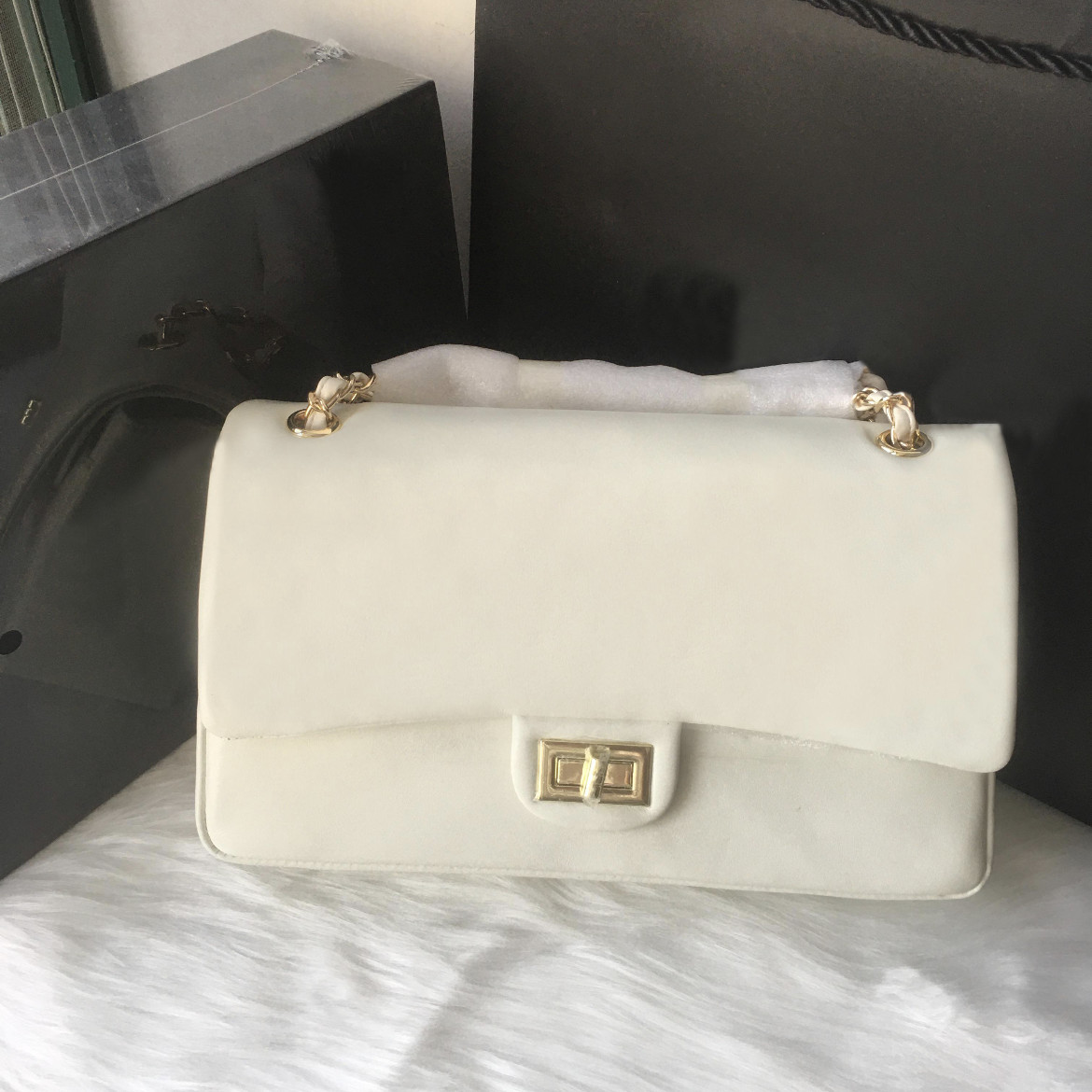 

Luxury Designer Shoulder Bag Women Classic Caviar Texture Chain Flap fashion Purse Mini Crossbody handbag, White