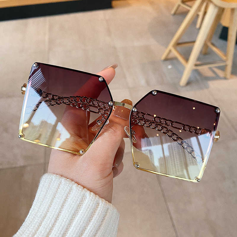 

2021 New Fashion Oversize Gradient Sunglasses For Women Vintage Alloy Chain Frame Rivet Square Sun Glasses Female Elegant Shades P0830