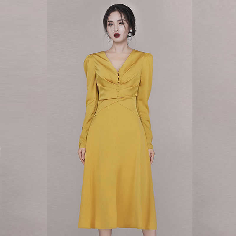 

High Quality Runway Women Party Dress Autumn Yellow Long Sleeve Bodycon Midi Elegant V Neck Slim Button Vestidos 210526, Picture color