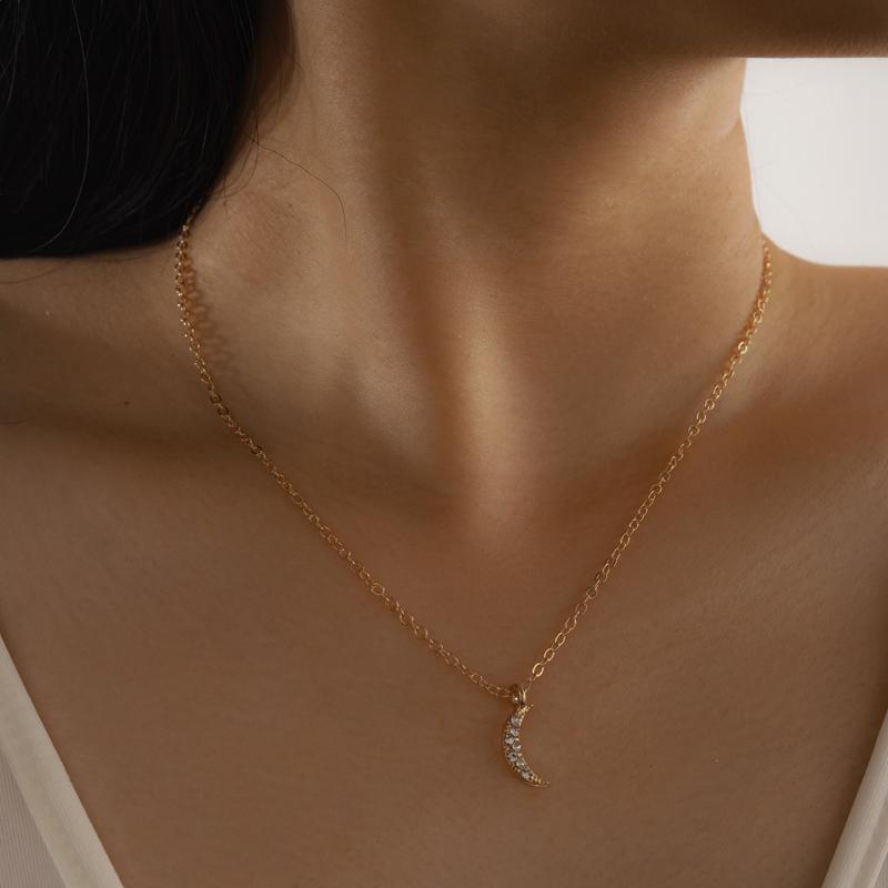 

Pendant Necklaces Trendy Moon Necklace For Women Luxury Crystal Stone Gold Color Alloy Metal Adjustable Jewelry Gift
