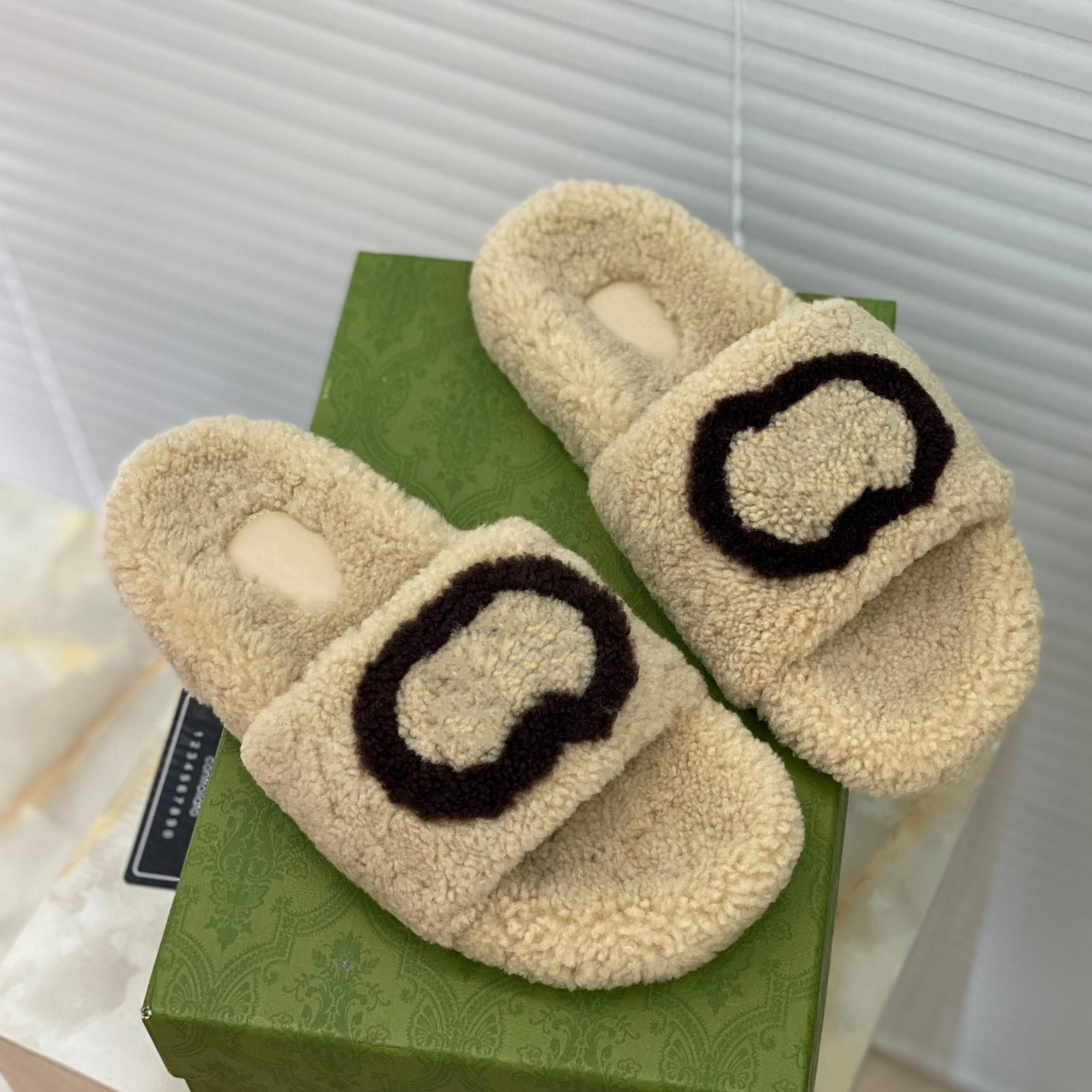 

Ladies woolen Sheepskin Winter slipper fur one piece lamb wool warm and comfortable Fashion wear resistant rubber flat slippers 35-40 us 5-us 8.5