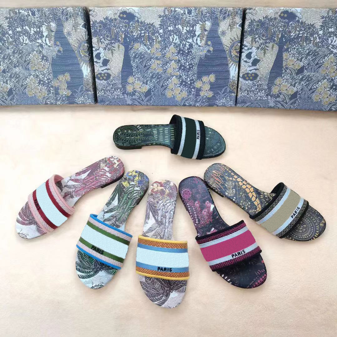

Wholesale Sandals Womens Slippers Cottons Embroidery Floral Brocade Girls Beach Flip Flops flat summer luxuries loafers Striped causal Style design, 40