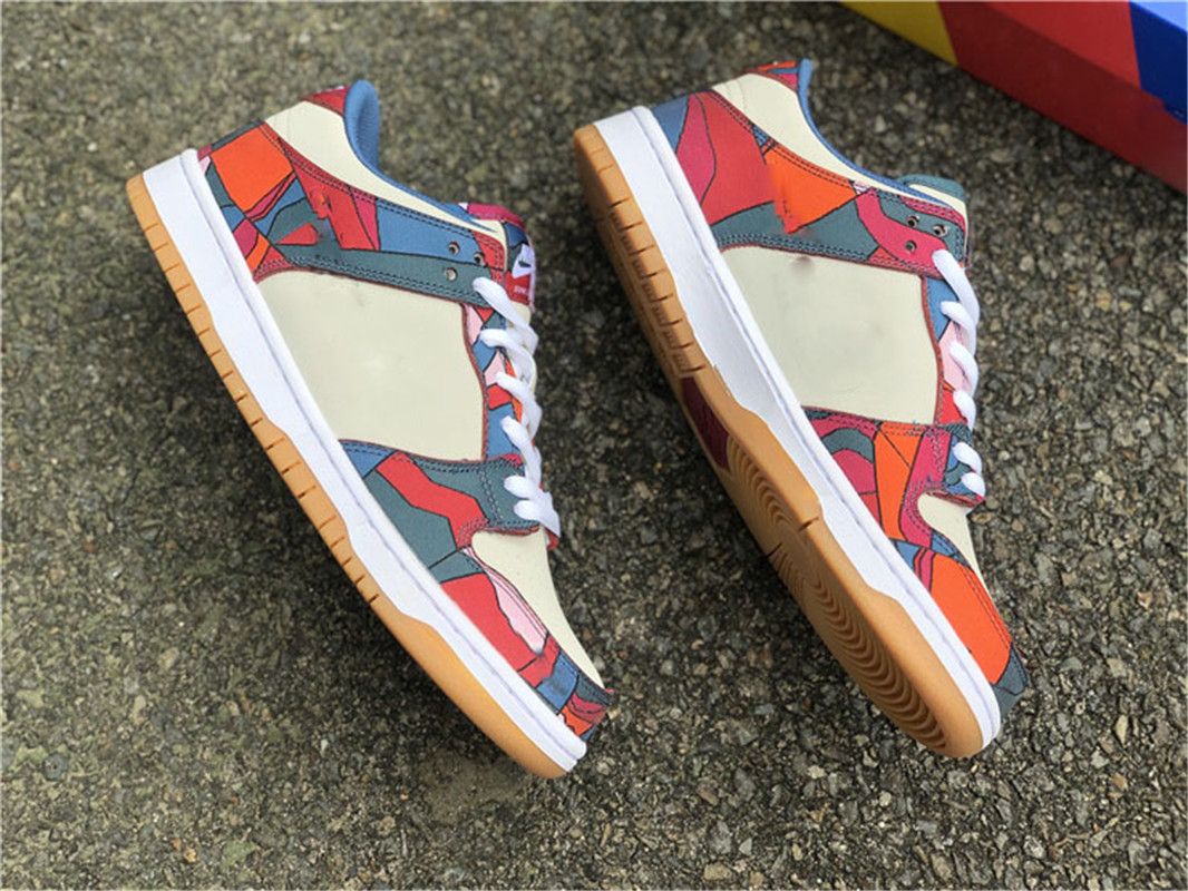 

Released Authentic Parra SB Low Woman Man Basketball Shoes Fire Pink Gym Red Mocha White Royal Blue Black Skate Sneakers