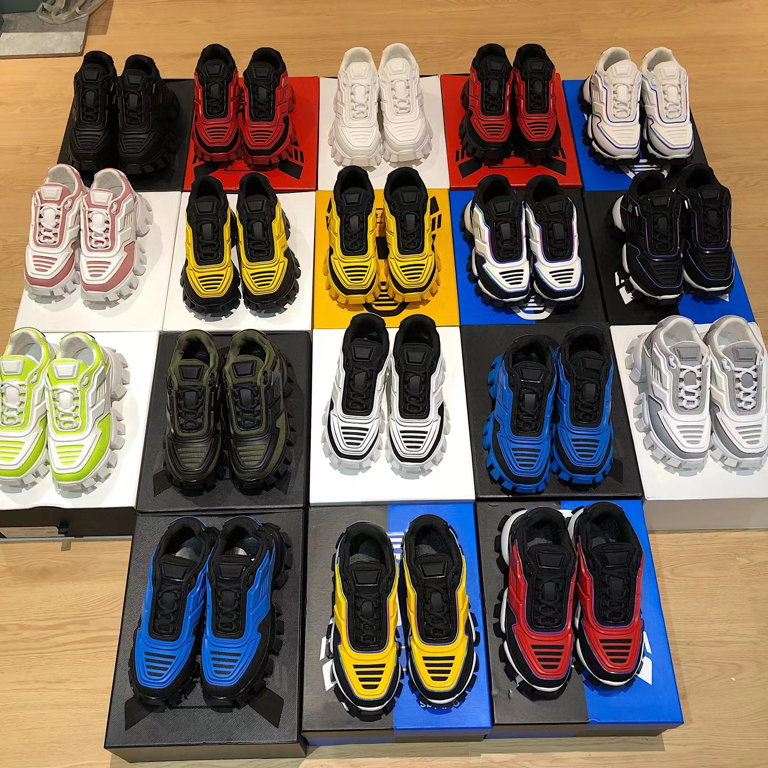 

Men Women Designer Sneakers Cloudbust Thunder Casual Shoes 19FW Lates P Trainers Camouflage Capsule Series Color Matching Sneaker Increase Platform Shoe, Color 22