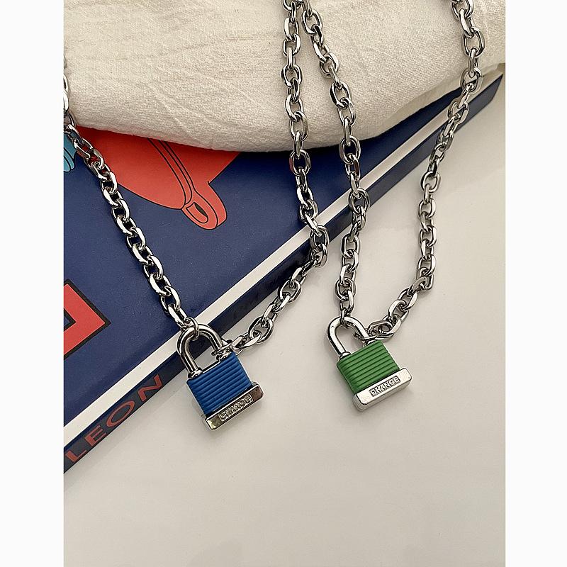 

Pendant Necklaces Ins Hip Hop Green Lock Necklace Ubiquitous Street Colored Sweater Chain Fashion Women Girl Gift 2022