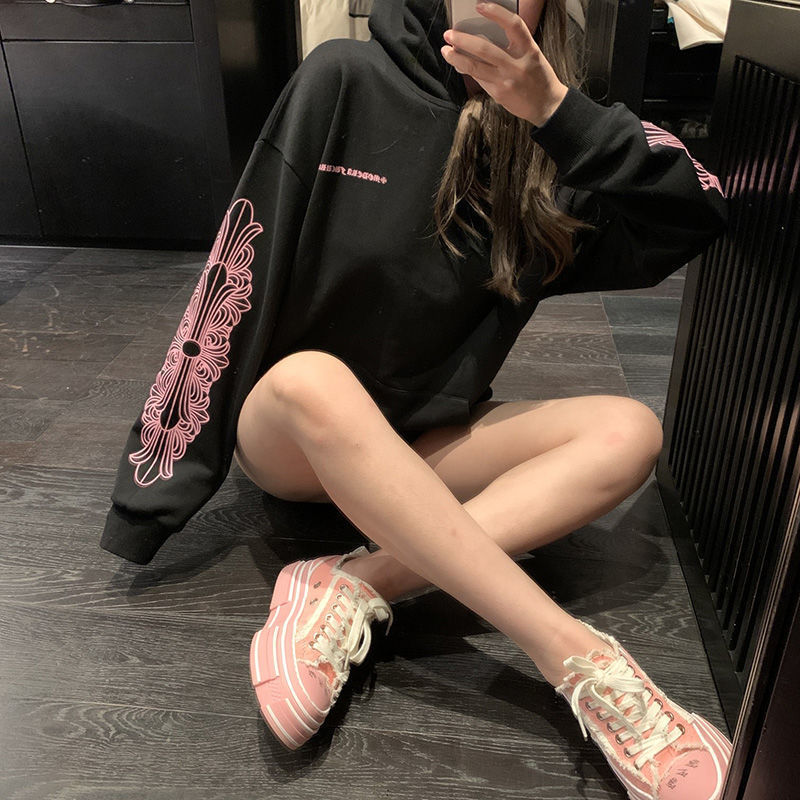 

New Pattern Hearts Crosin Brand Chrome Mattyboy Ch Pink Chao Letter Sanskrit Printed Hoodie for Men and Women Long Sleeve Lovers, Black